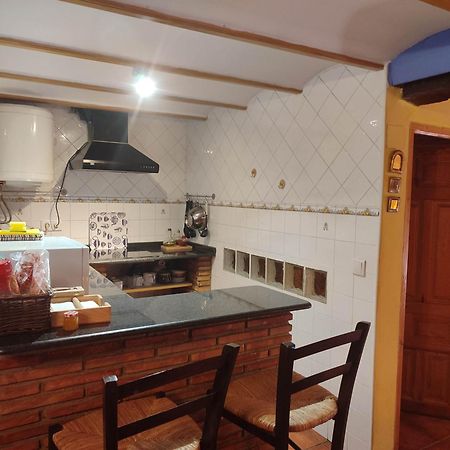 Casa Valentina Y La Buhardilla Salvacanete Exterior foto